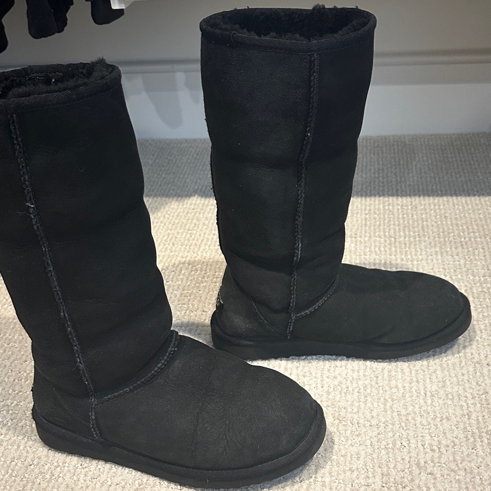 UGG Black Winter Boots - Picture 3 of 4